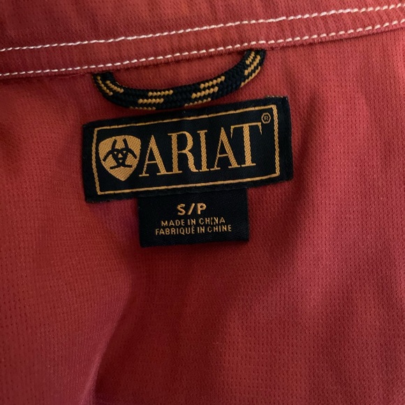 Ariat Women’s Red Zip-up Jacket Size Small - Picture 10 of 16